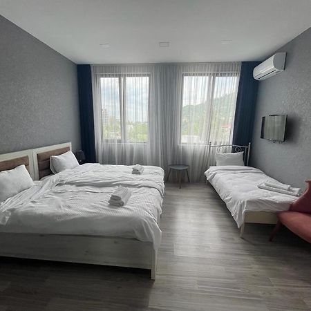 Hotel Fleur De Lis Gonio Kültér fotó