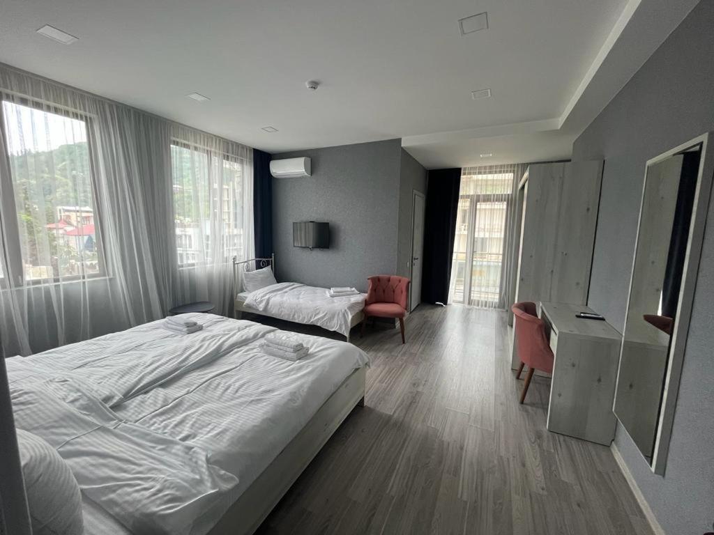 Hotel Fleur De Lis Gonio Kültér fotó