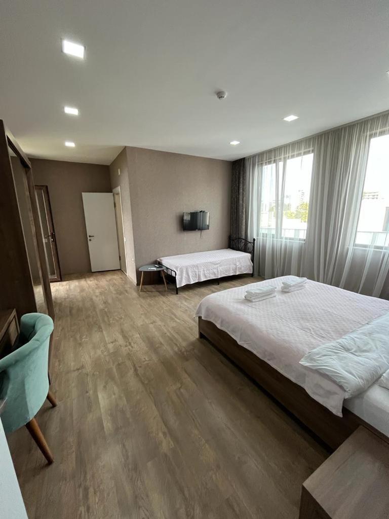 Hotel Fleur De Lis Gonio Kültér fotó