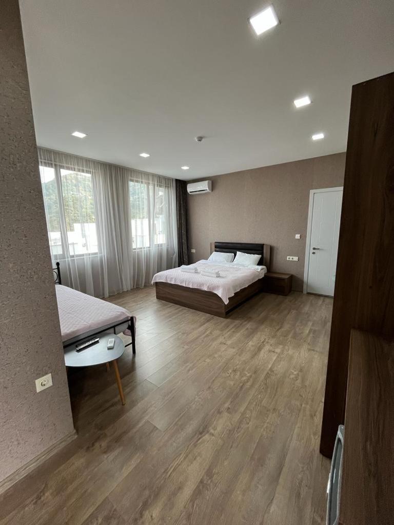 Hotel Fleur De Lis Gonio Kültér fotó